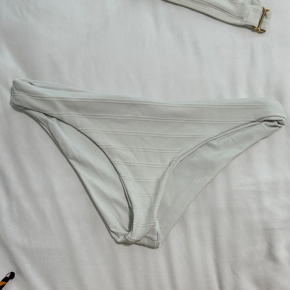 White Ribbed Bikini Set - Picture 4 of 5